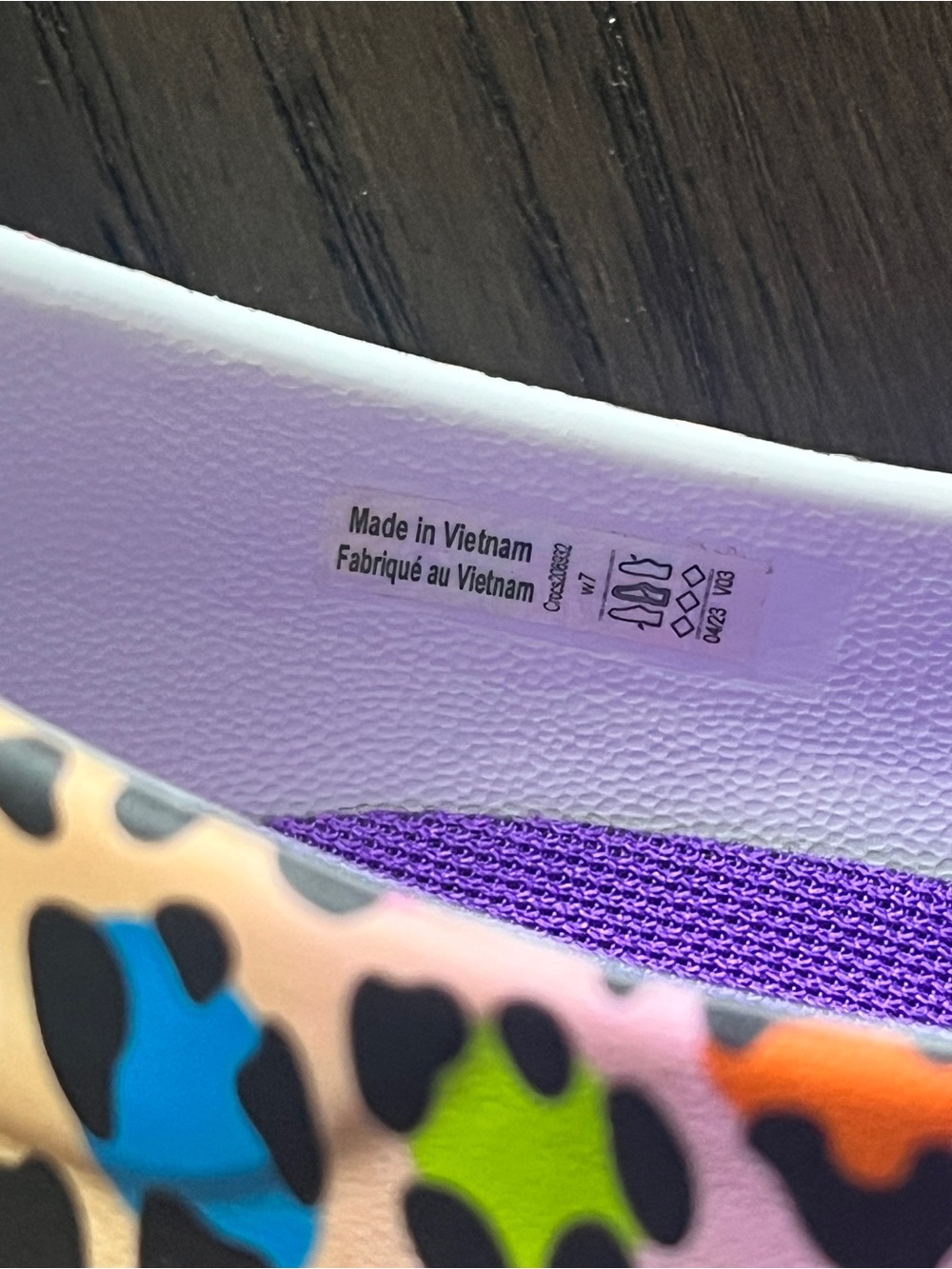 CROCS X LISA FRANK Cheetah/Leopard Print Clogs - Picture 5 of 5